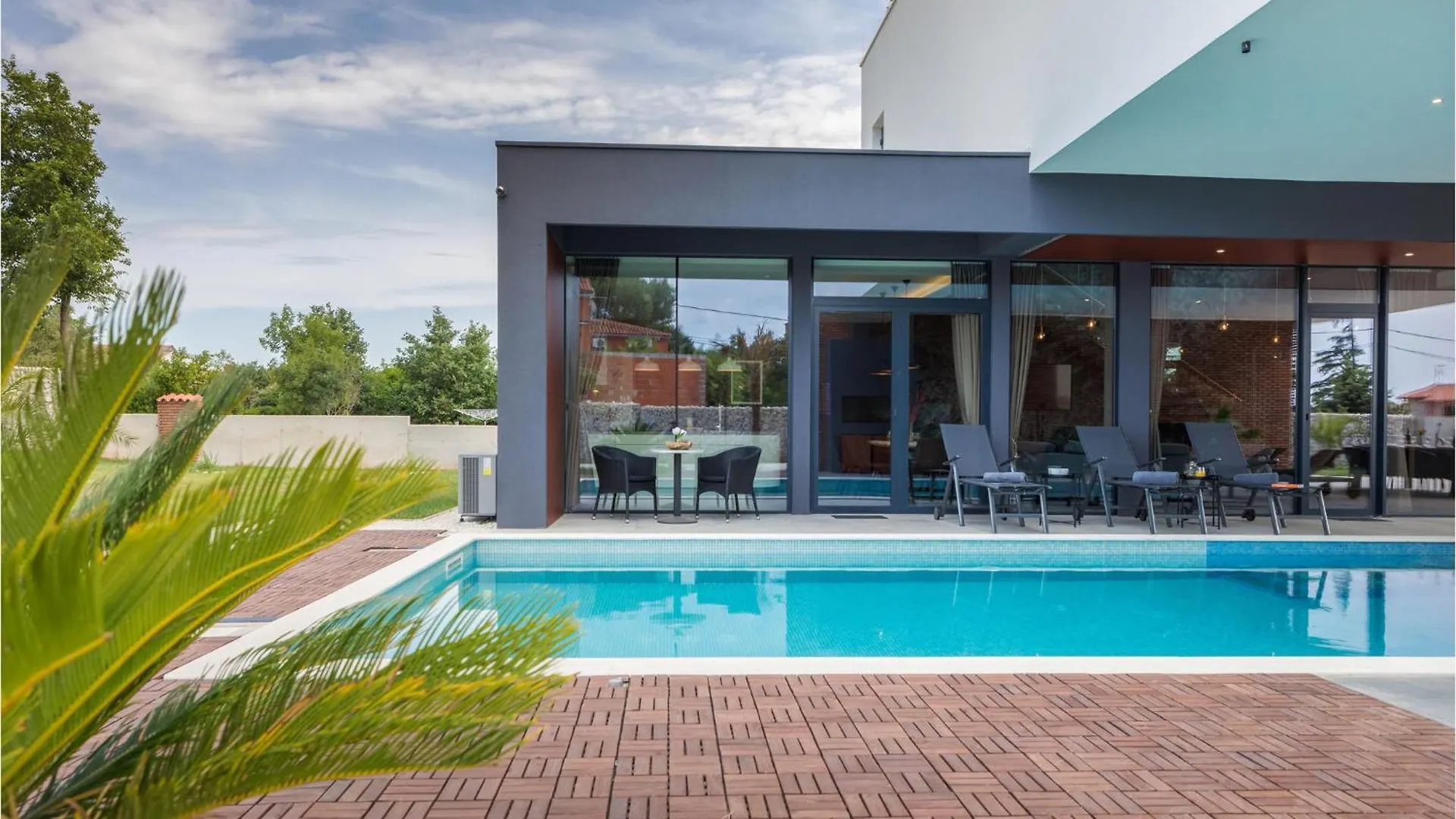 Stunning Home In Liznjan With Wifi Holiday home