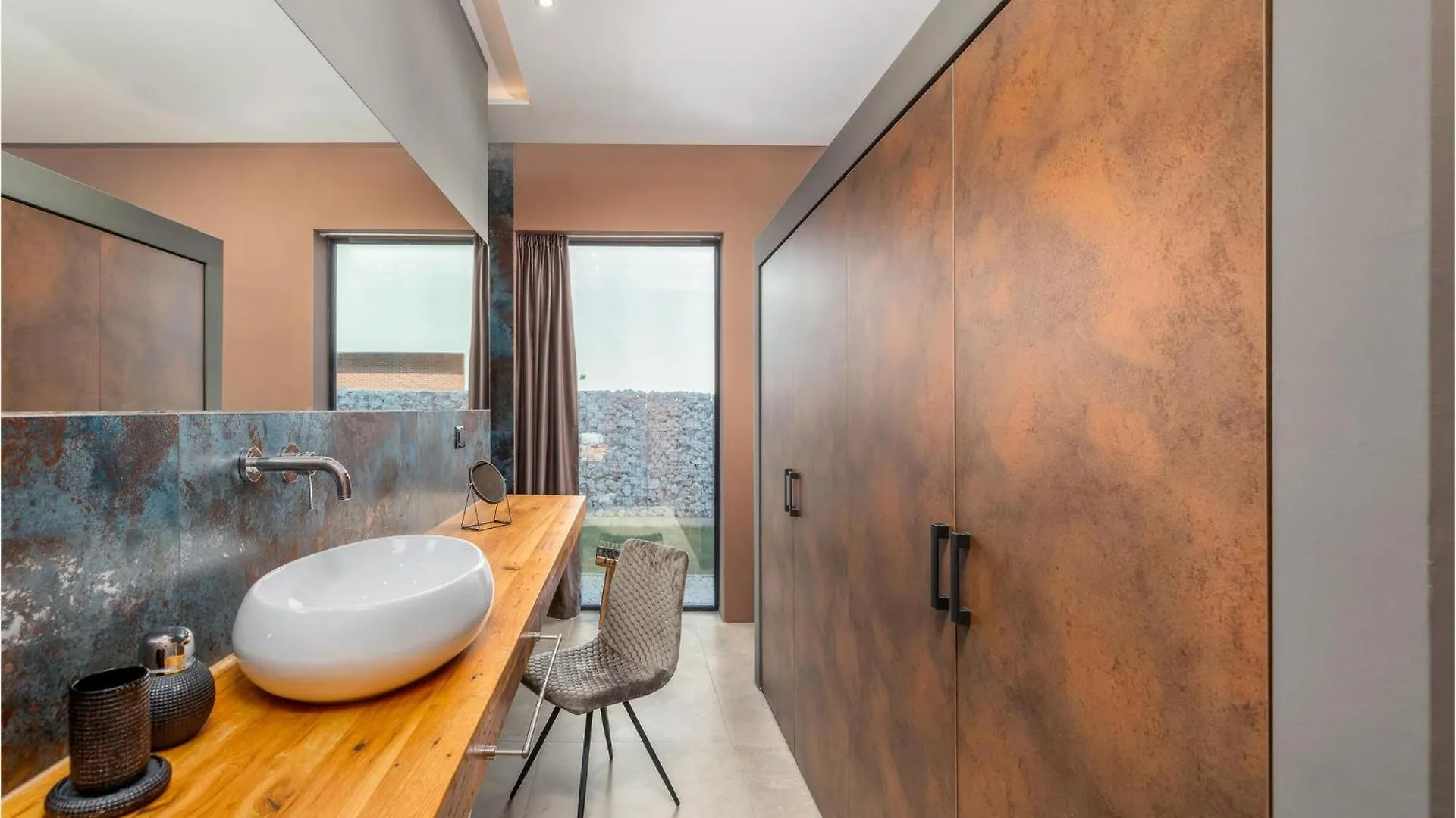 Stunning Home In Liznjan With Wifi